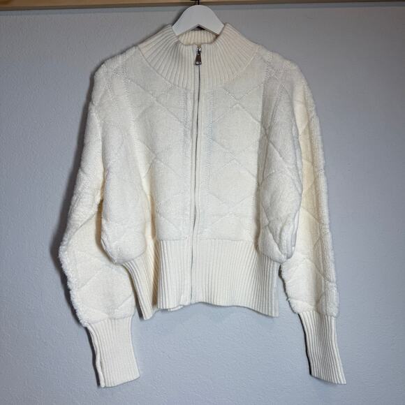 Aaron & Amber Women's Cream Fuzzy Quilted Jacket Size L NEW - Picture 2 of 8
